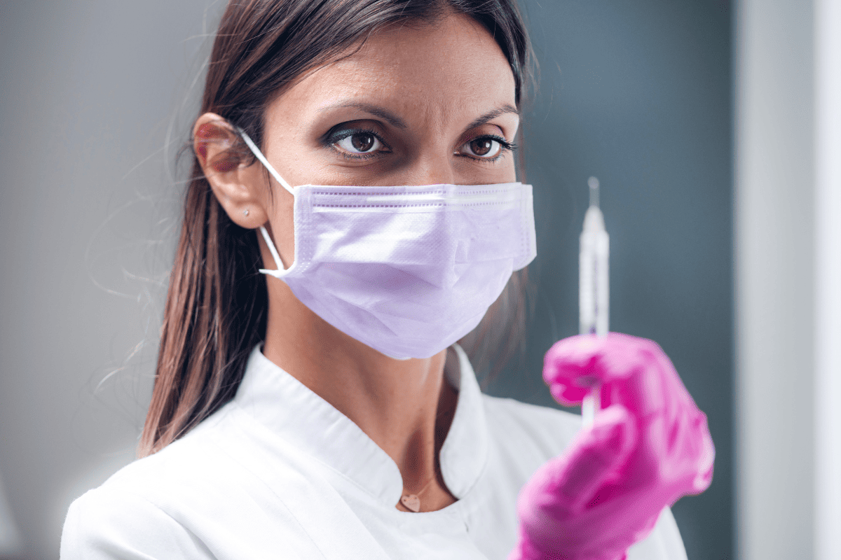 Esteticista pode aplicar botox? Saiba o que diz a lei